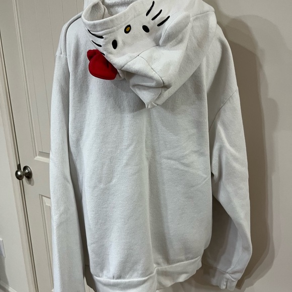 Hello Kitty White Fleece Jacket with Red Details - Picture 5 of 6